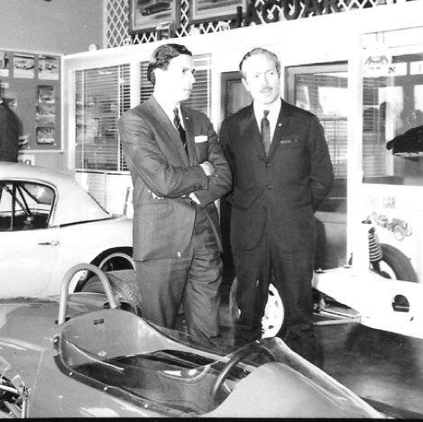 Costumes de rigueur pour la présentation de l'Elan...